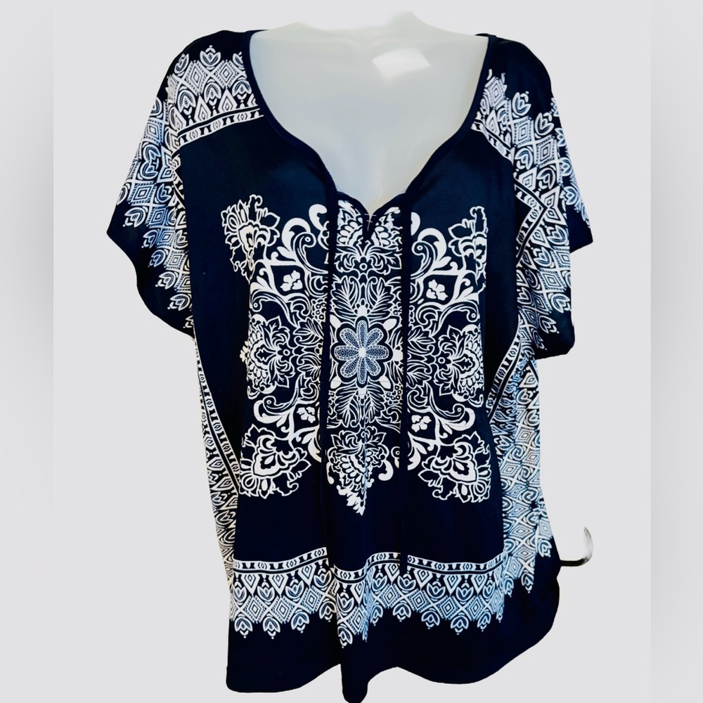 NWT Claudia Richard Navy Blue Large Boho with White Aztec Floral Motif